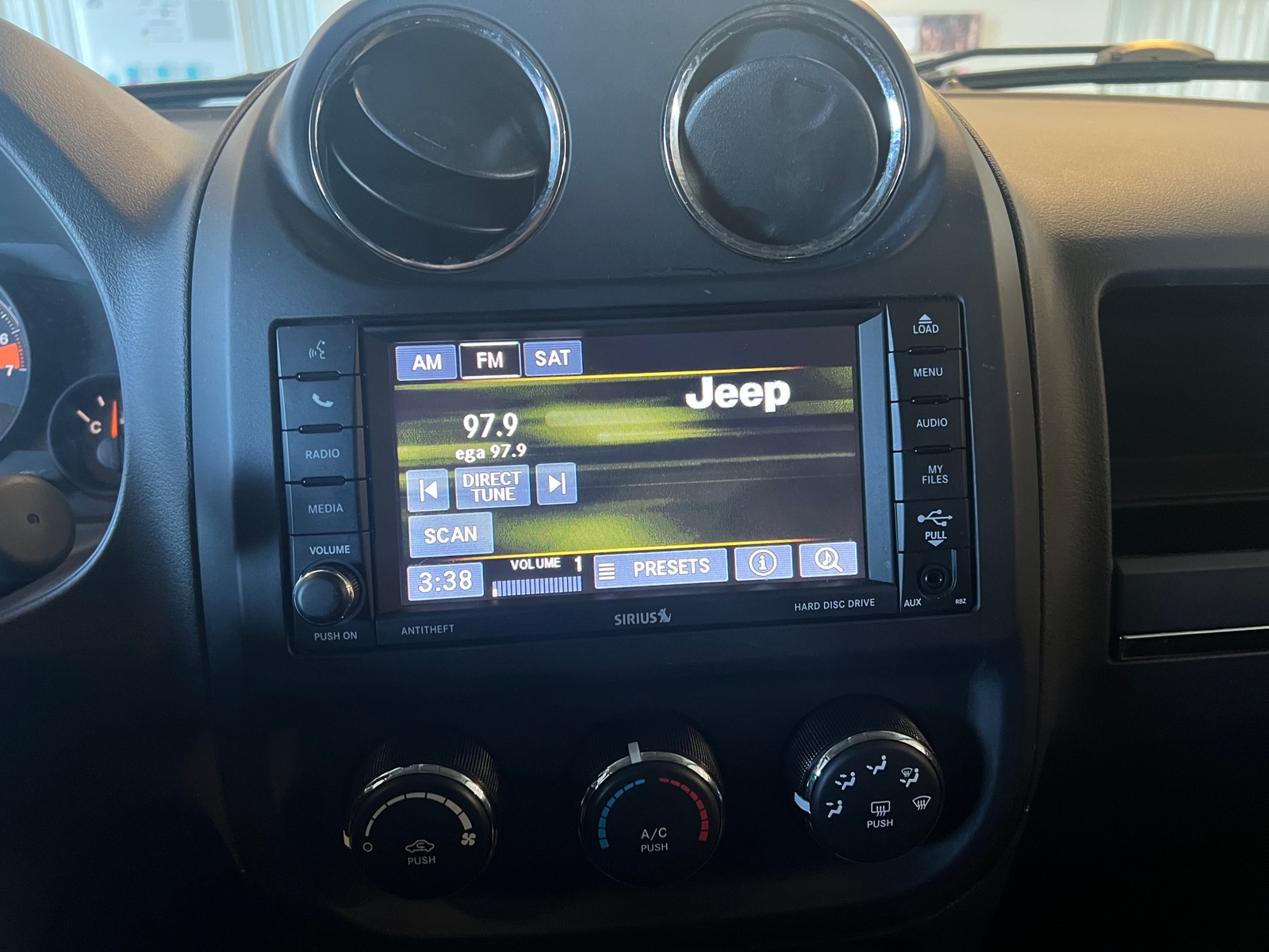 Thumbnail: 2016 Jeep Patriot - 4