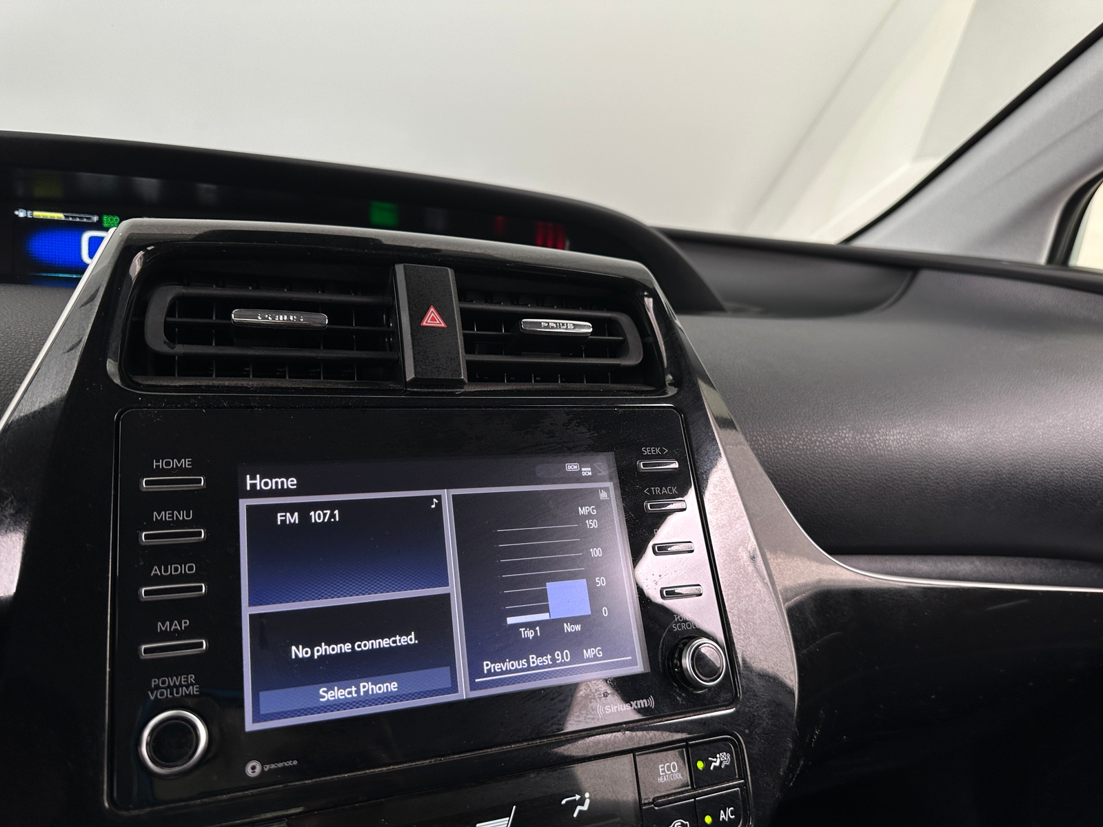 Thumbnail: 2022 Toyota Prius - 3