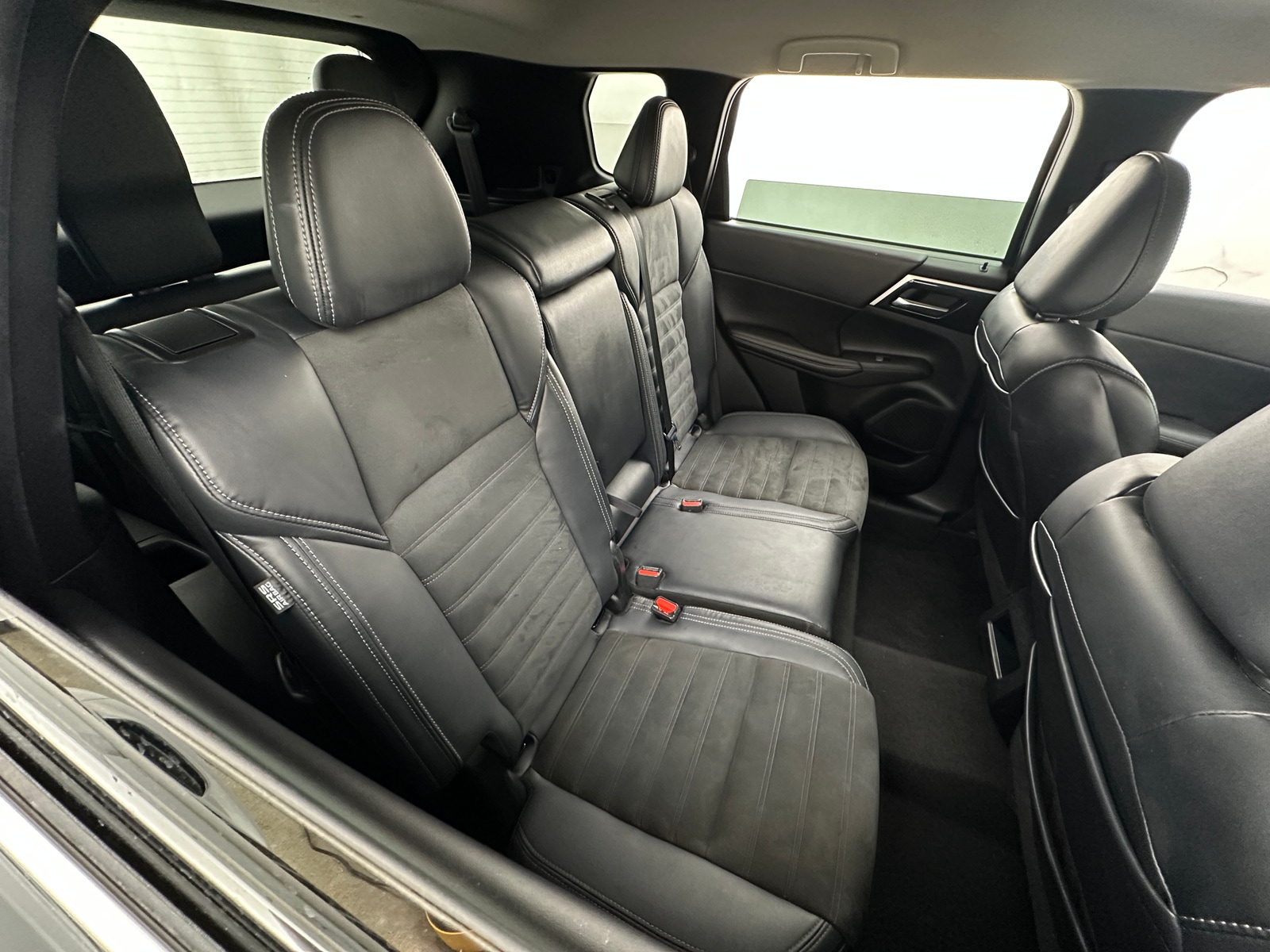 Thumbnail: 2022 Mitsubishi Outlander - 5