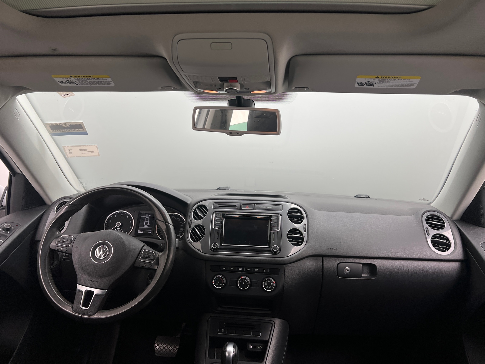 Thumbnail: 2016 Volkswagen Tiguan - 3