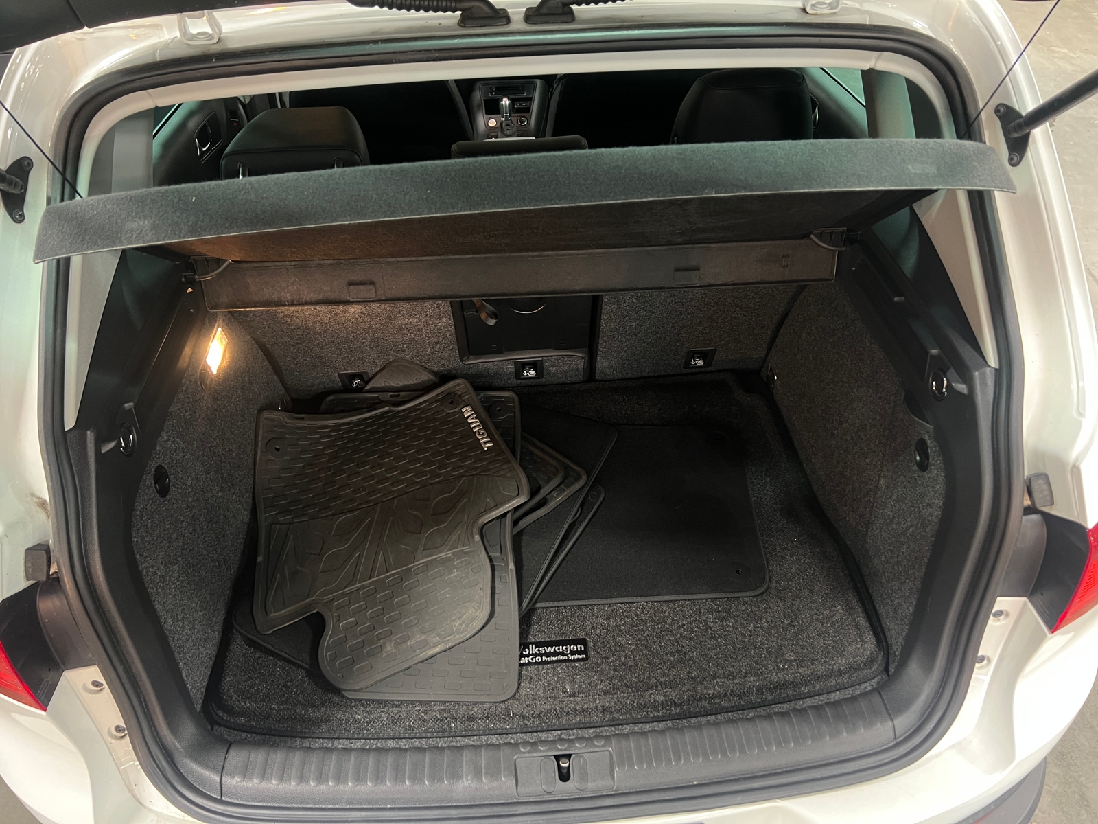 Thumbnail: 2016 Volkswagen Tiguan - 7