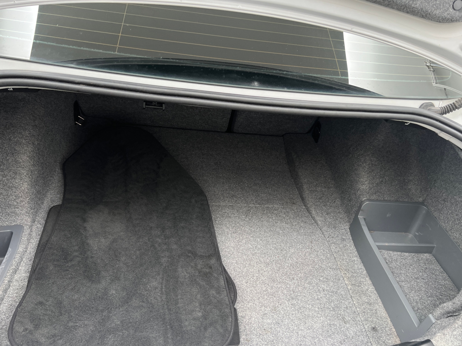 Thumbnail: 2011 BMW 3 Series - 4