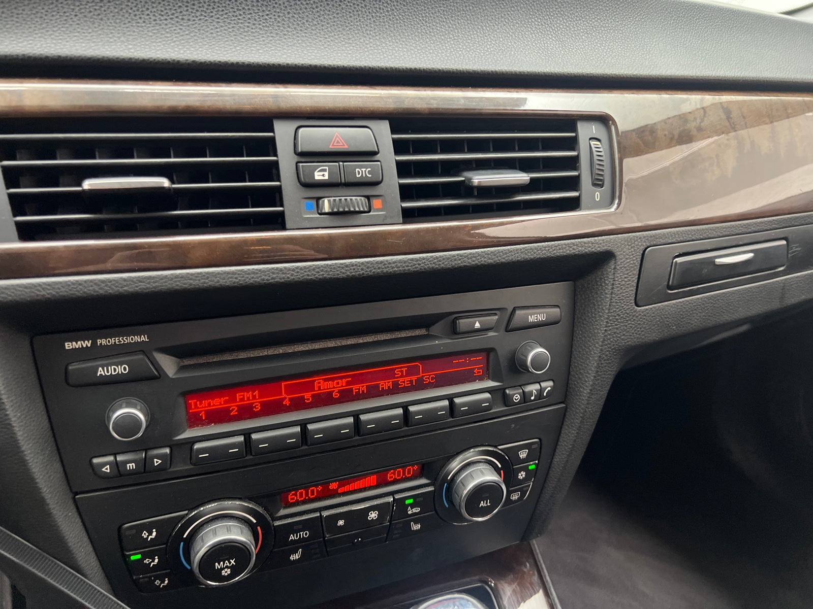 Thumbnail: 2011 BMW 3 Series - 2