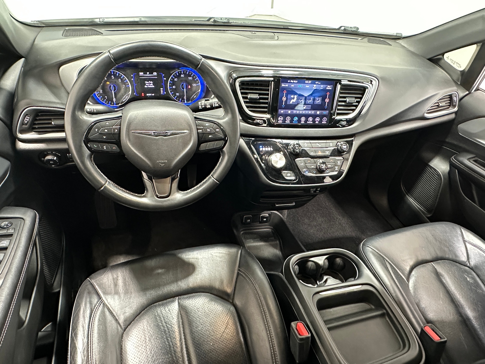 Thumbnail: 2018 Chrysler Pacifica - 2