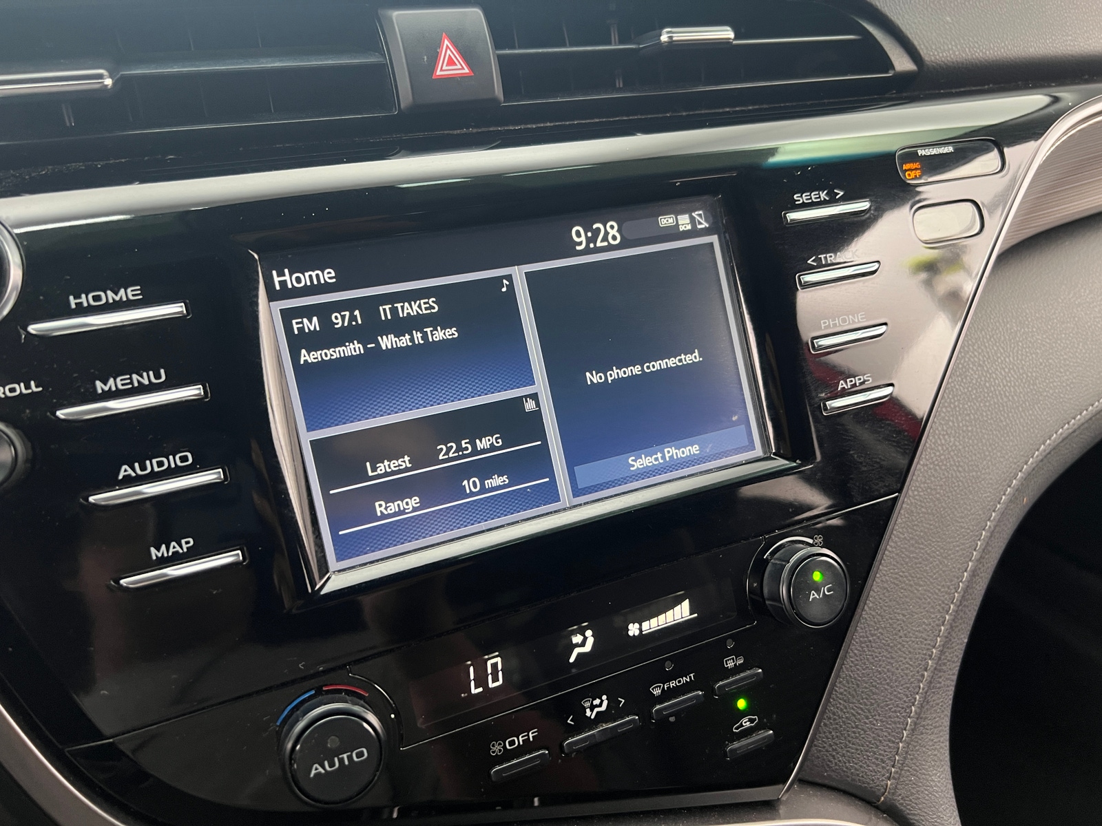 Thumbnail: 2019 Toyota Camry - 3