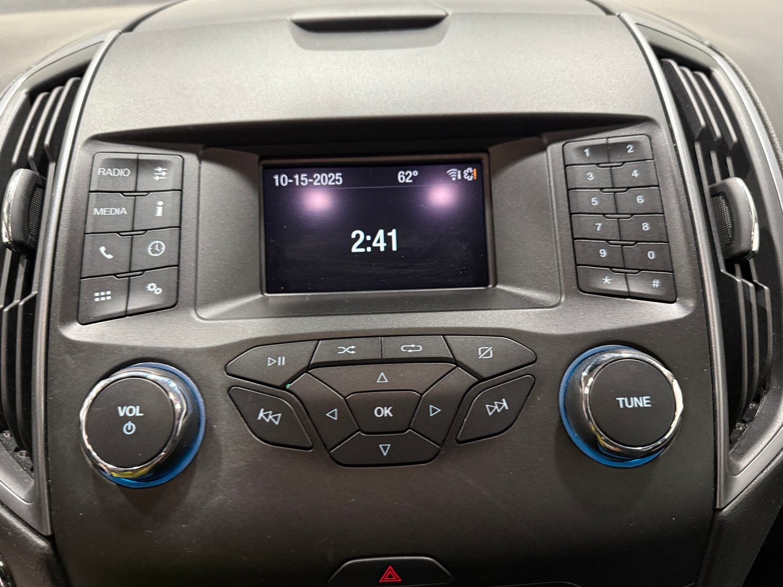 Thumbnail: 2019 Ford Edge - 4