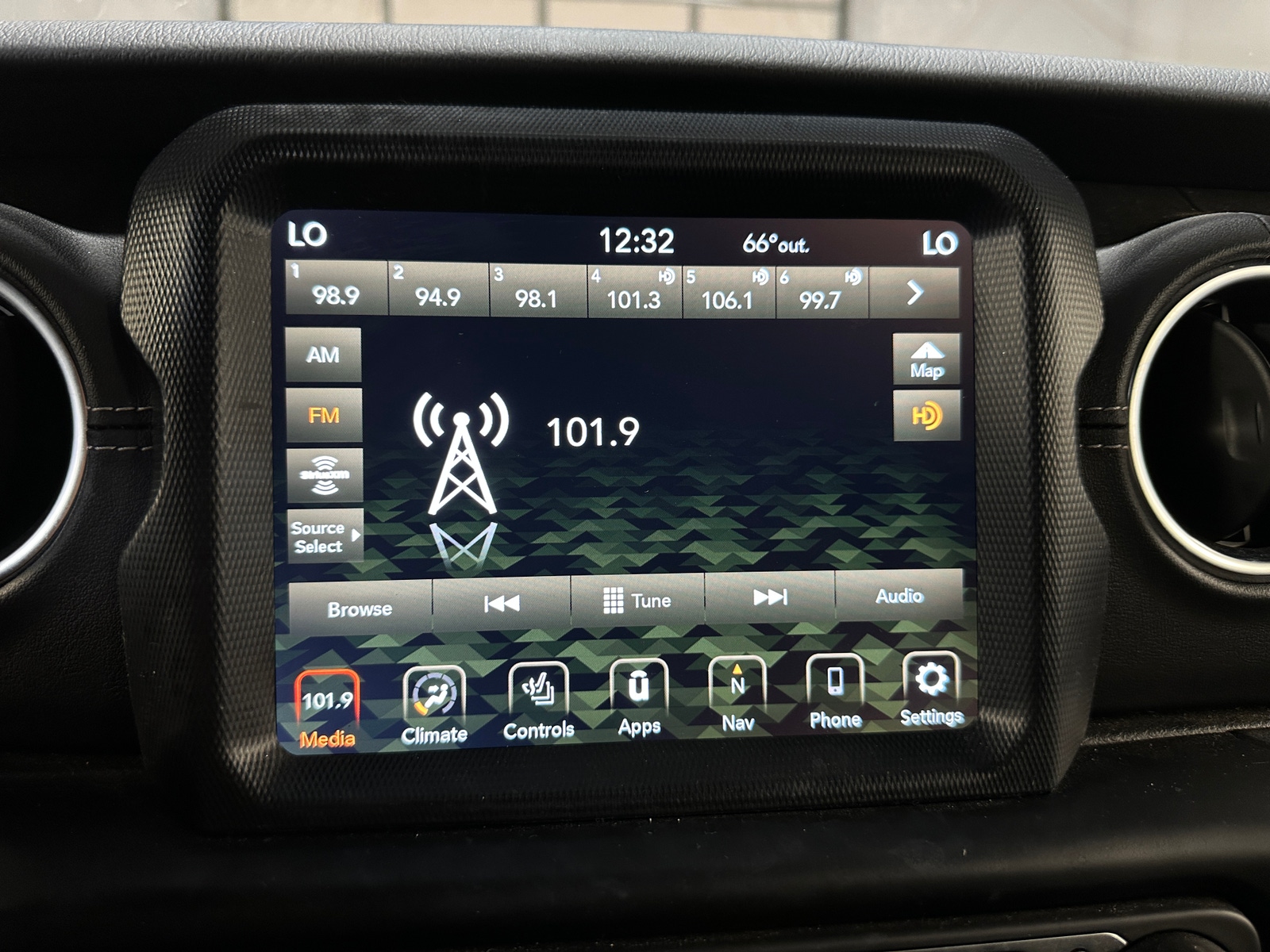 Thumbnail: 2023 Jeep Wrangler - 3