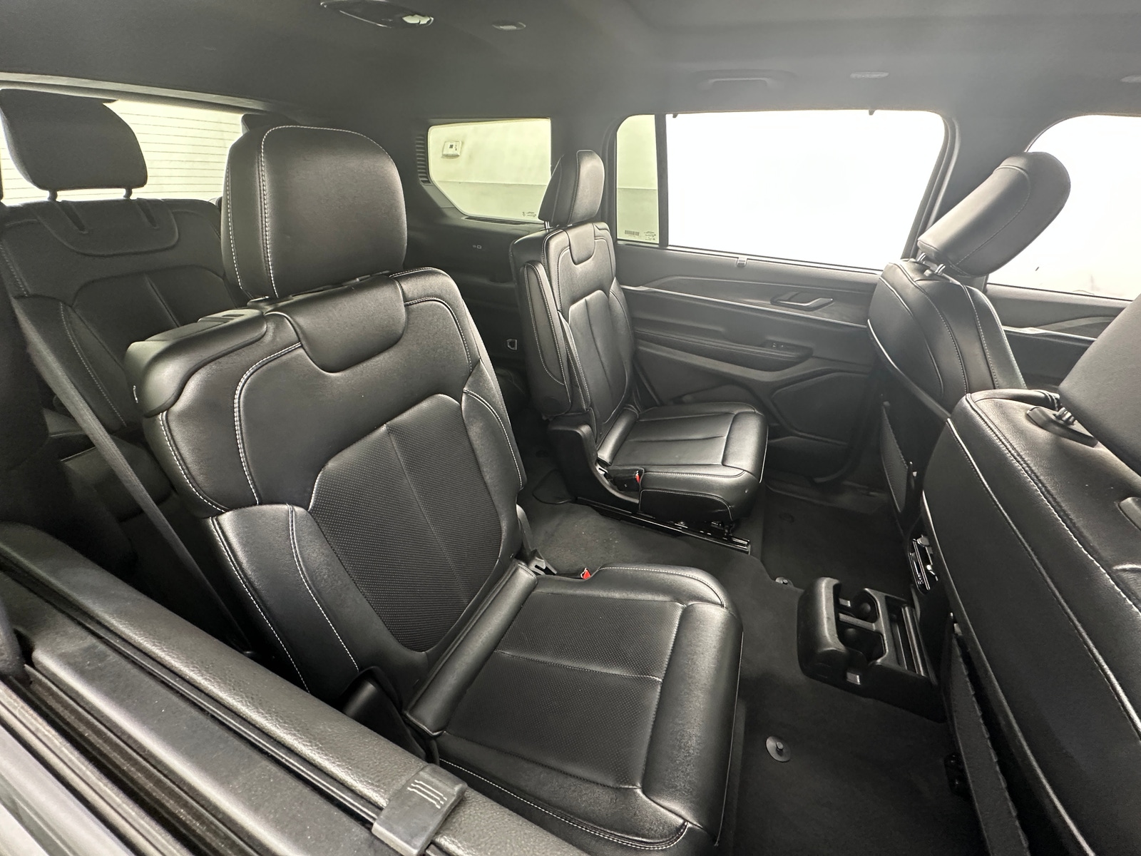 Thumbnail: 2024 Jeep Grand Cherokee L - 5