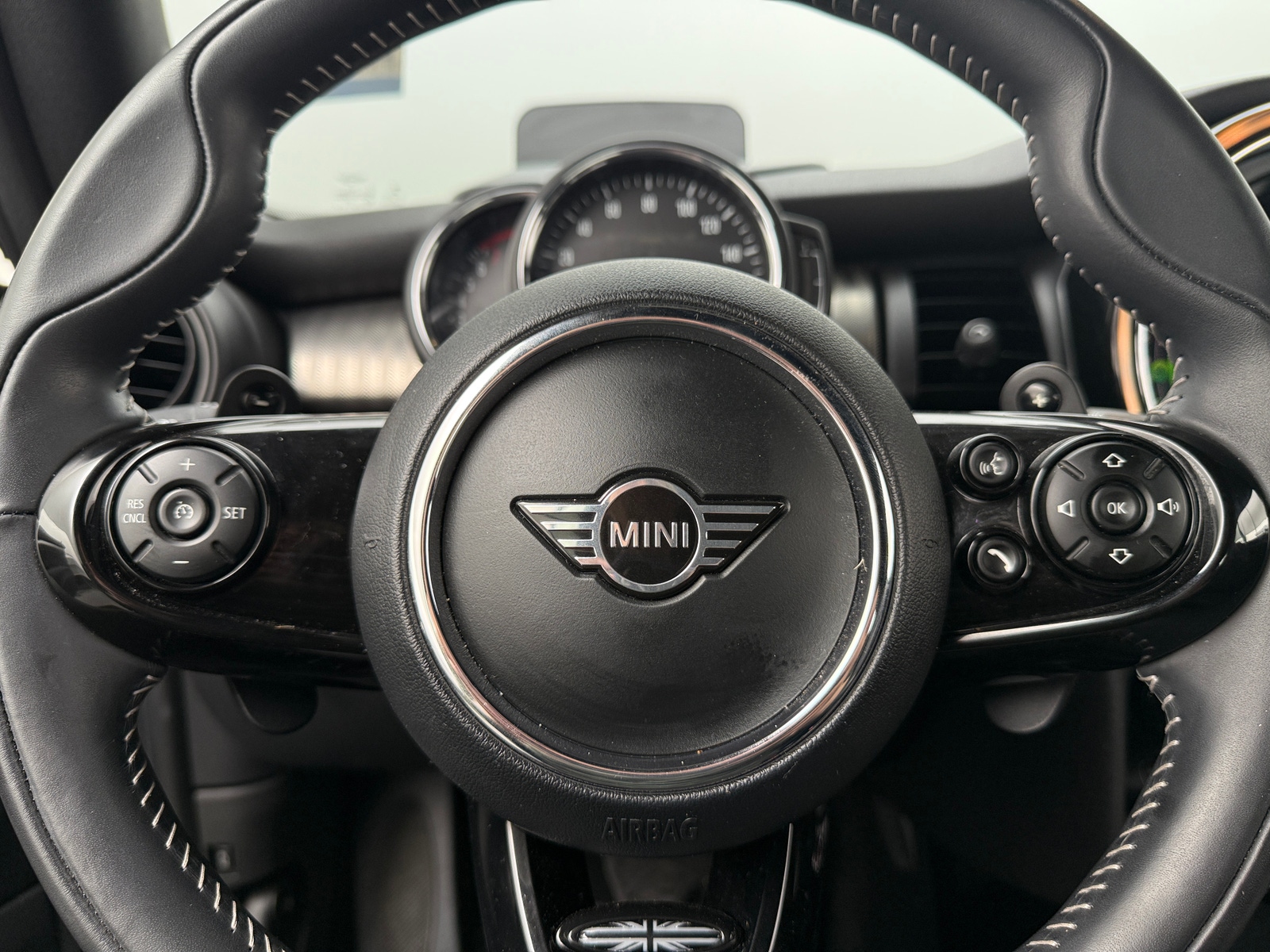 Thumbnail: 2020 MINI Cooper Convertible - 4