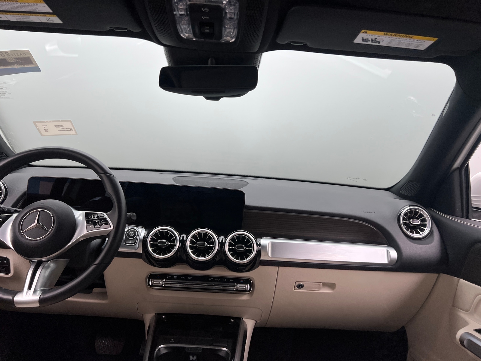 Thumbnail: 2025 Mercedes-Benz GLB - 2
