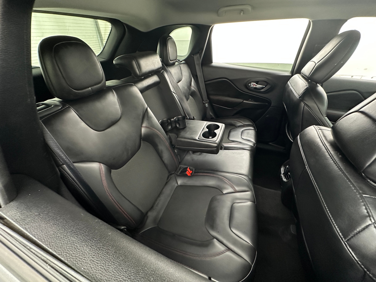 Thumbnail: 2021 Jeep Cherokee - 6