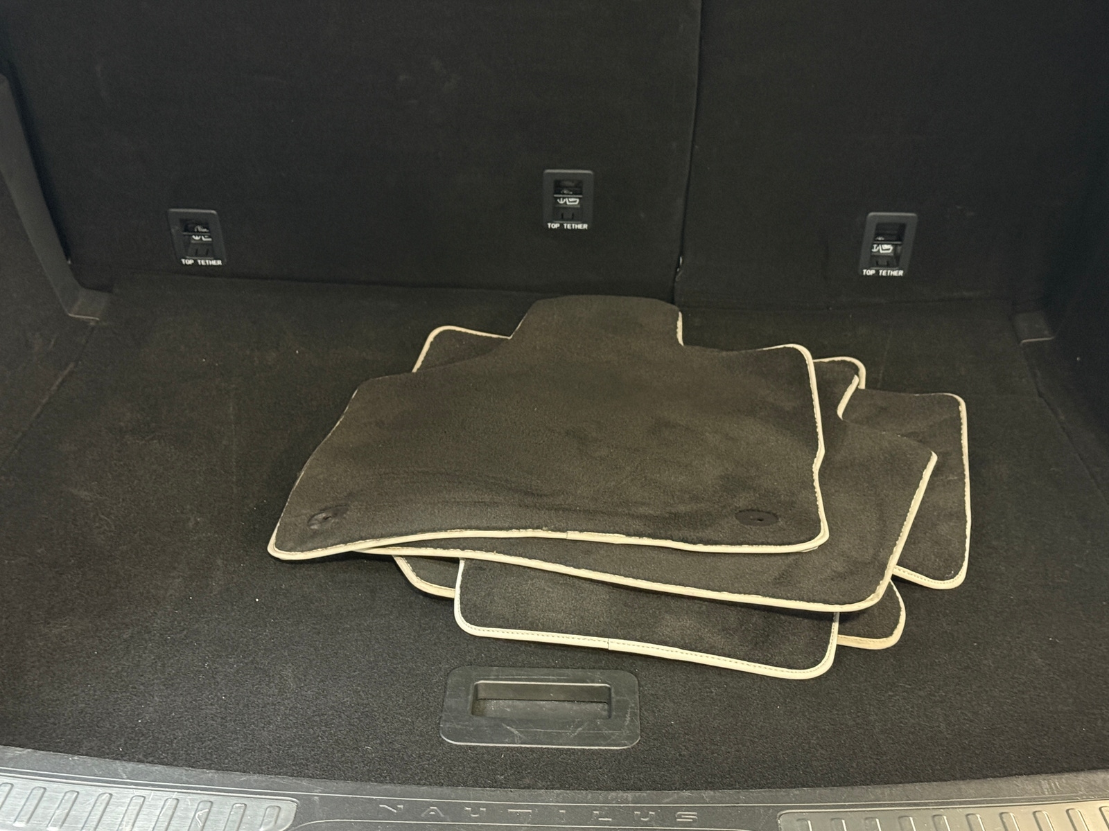 Thumbnail: 2024 Lincoln Nautilus - 6