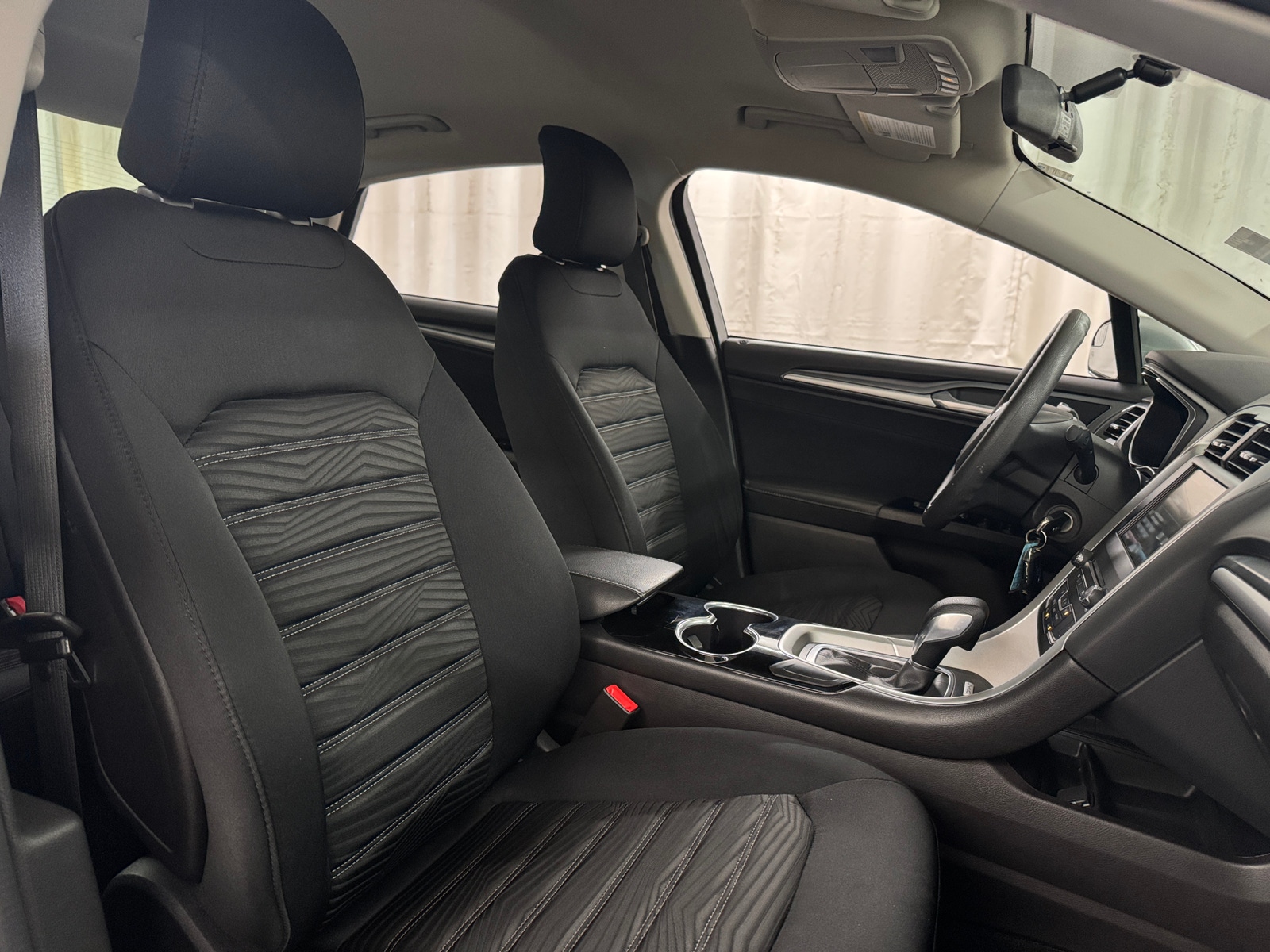 Thumbnail: 2016 Ford Fusion - 2