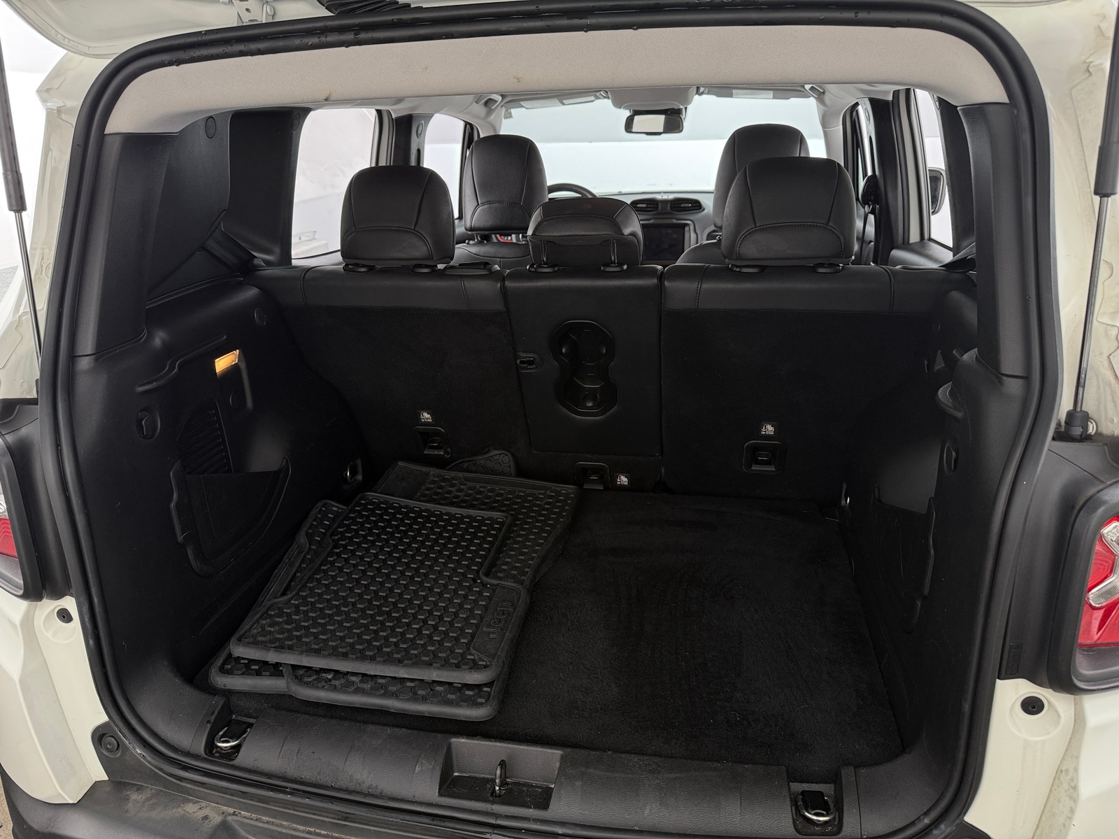 Thumbnail: 2022 Jeep Renegade - 6