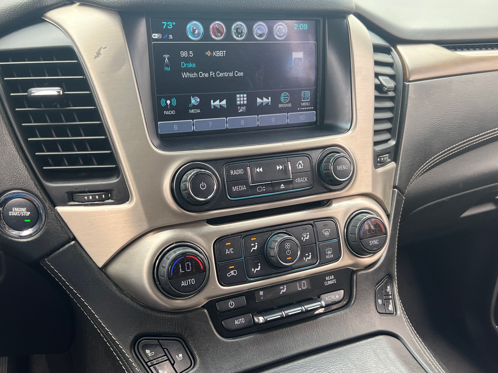Thumbnail: 2020 GMC Yukon XL - 3