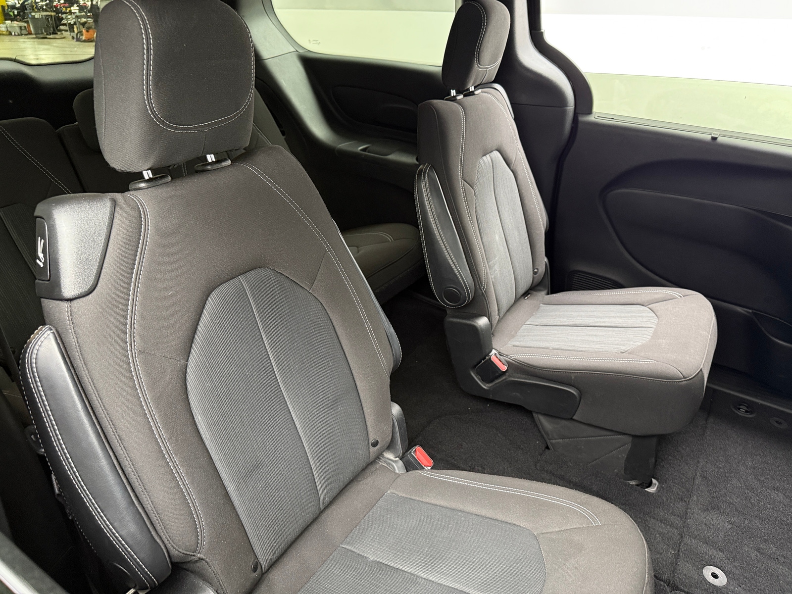 Thumbnail: 2020 Chrysler Pacifica - 6