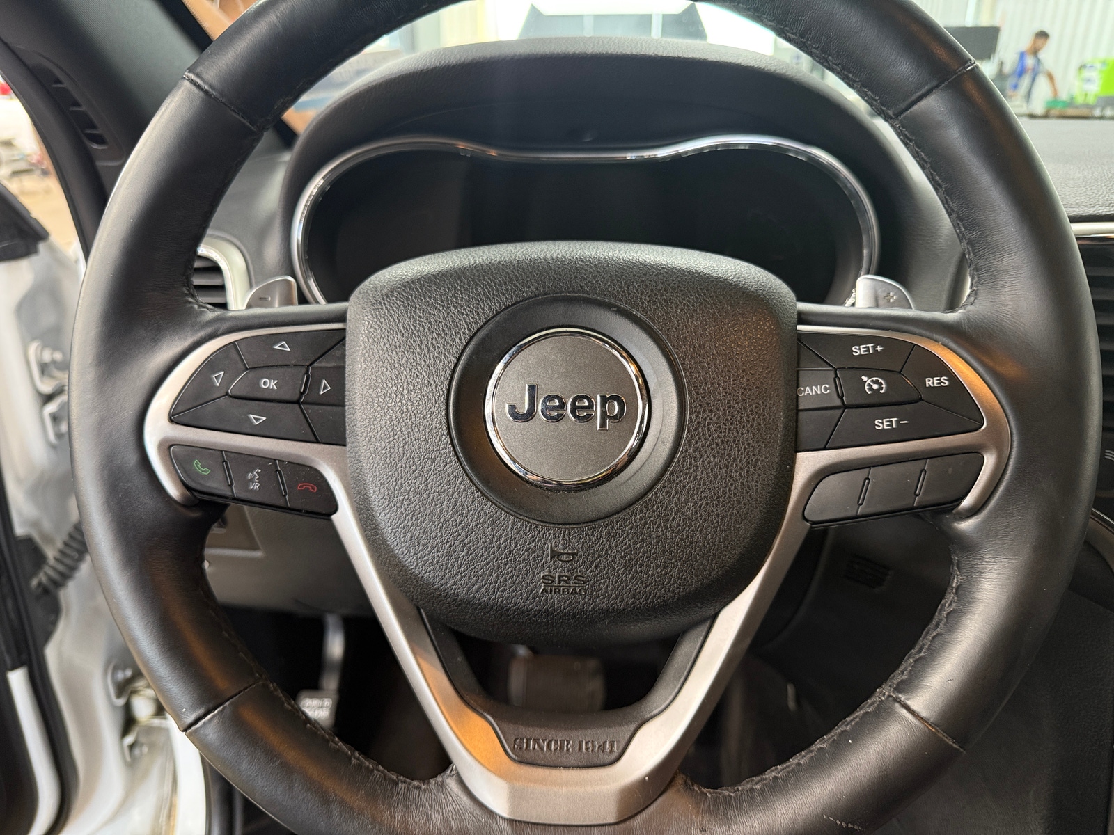 Thumbnail: 2017 Jeep Grand Cherokee - 4