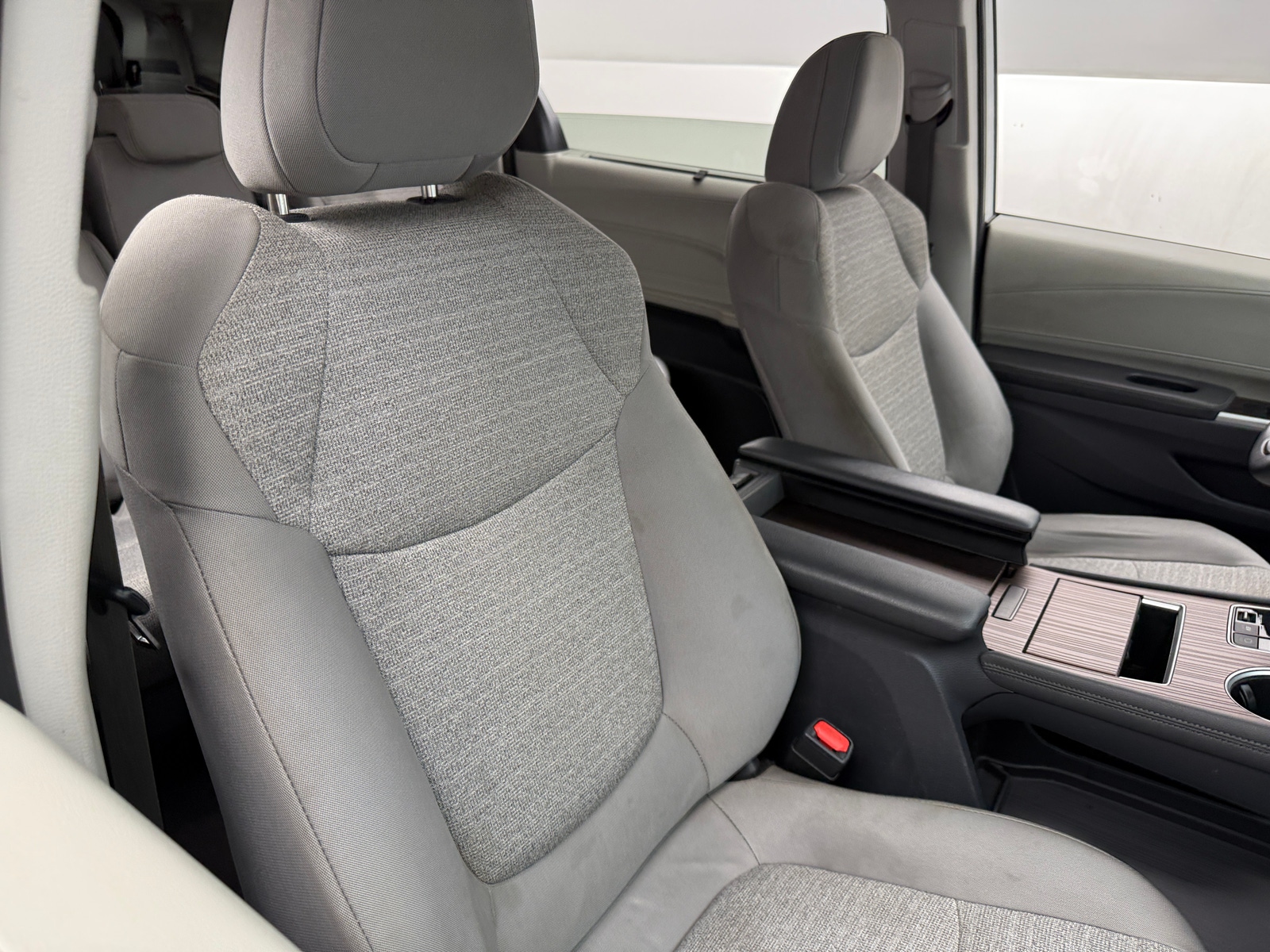 Thumbnail: 2021 Toyota Sienna - 2