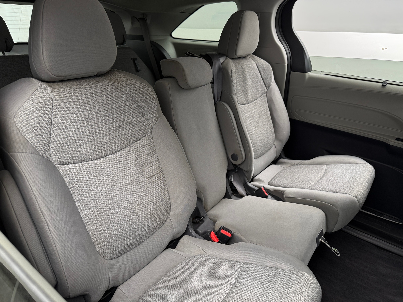 Thumbnail: 2021 Toyota Sienna - 6