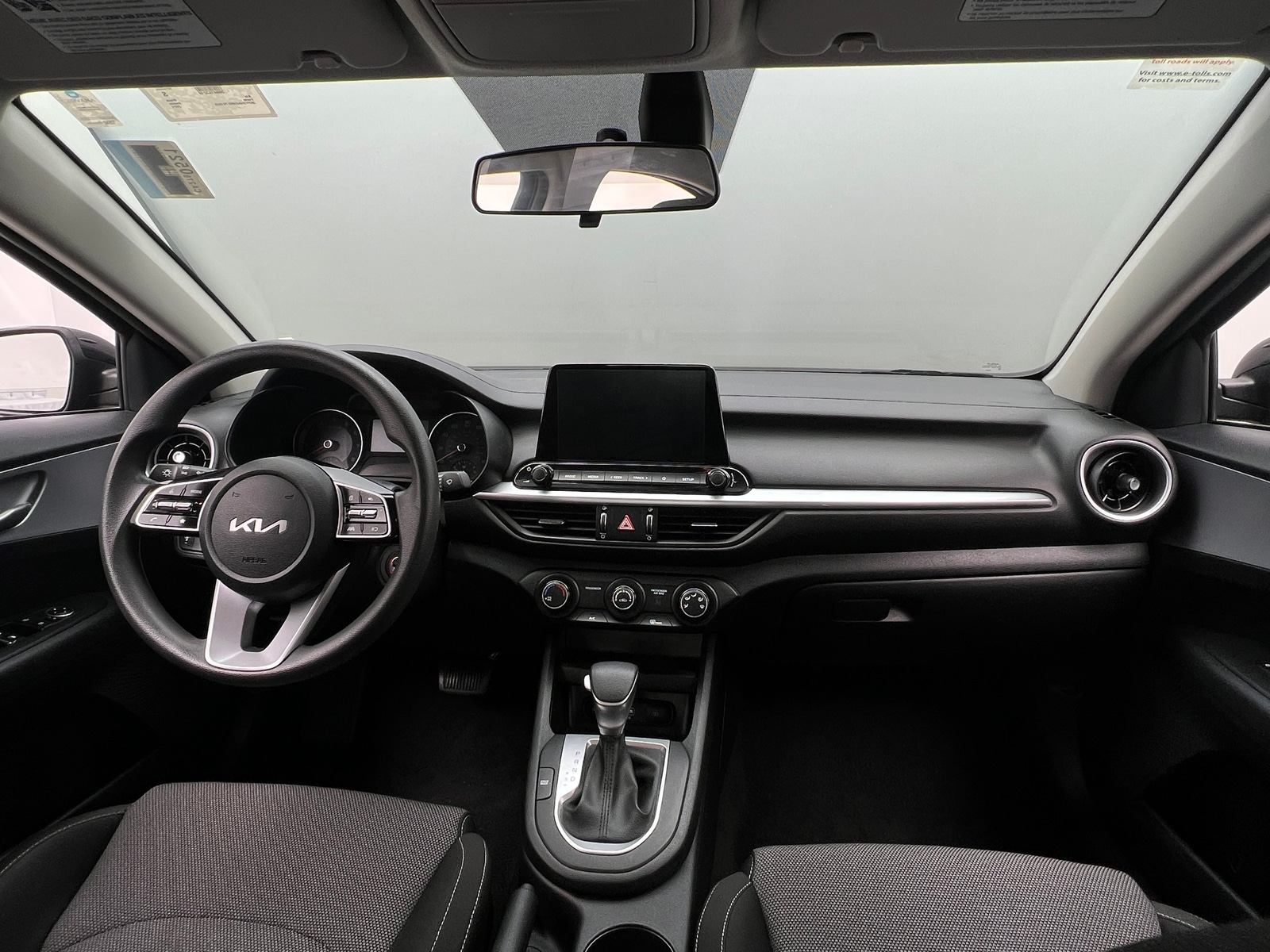 Thumbnail: 2024 Kia Forte - 3