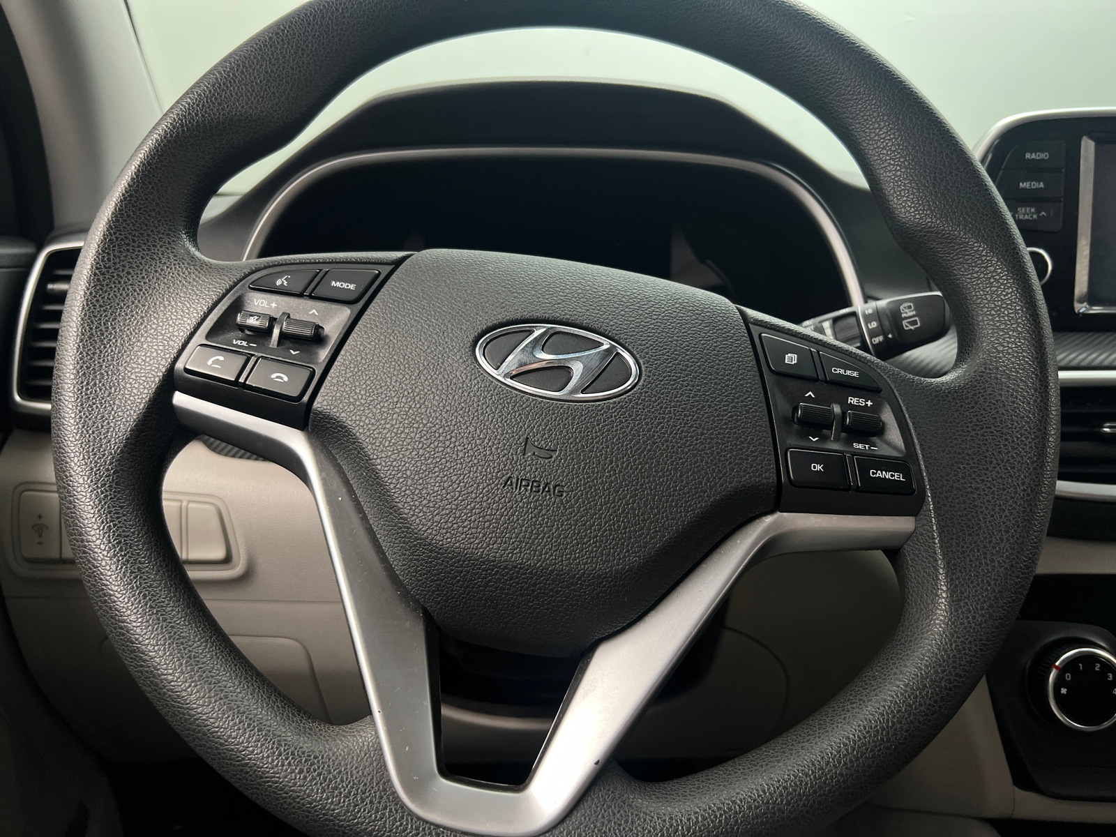 Thumbnail: 2019 Hyundai Tucson - 5