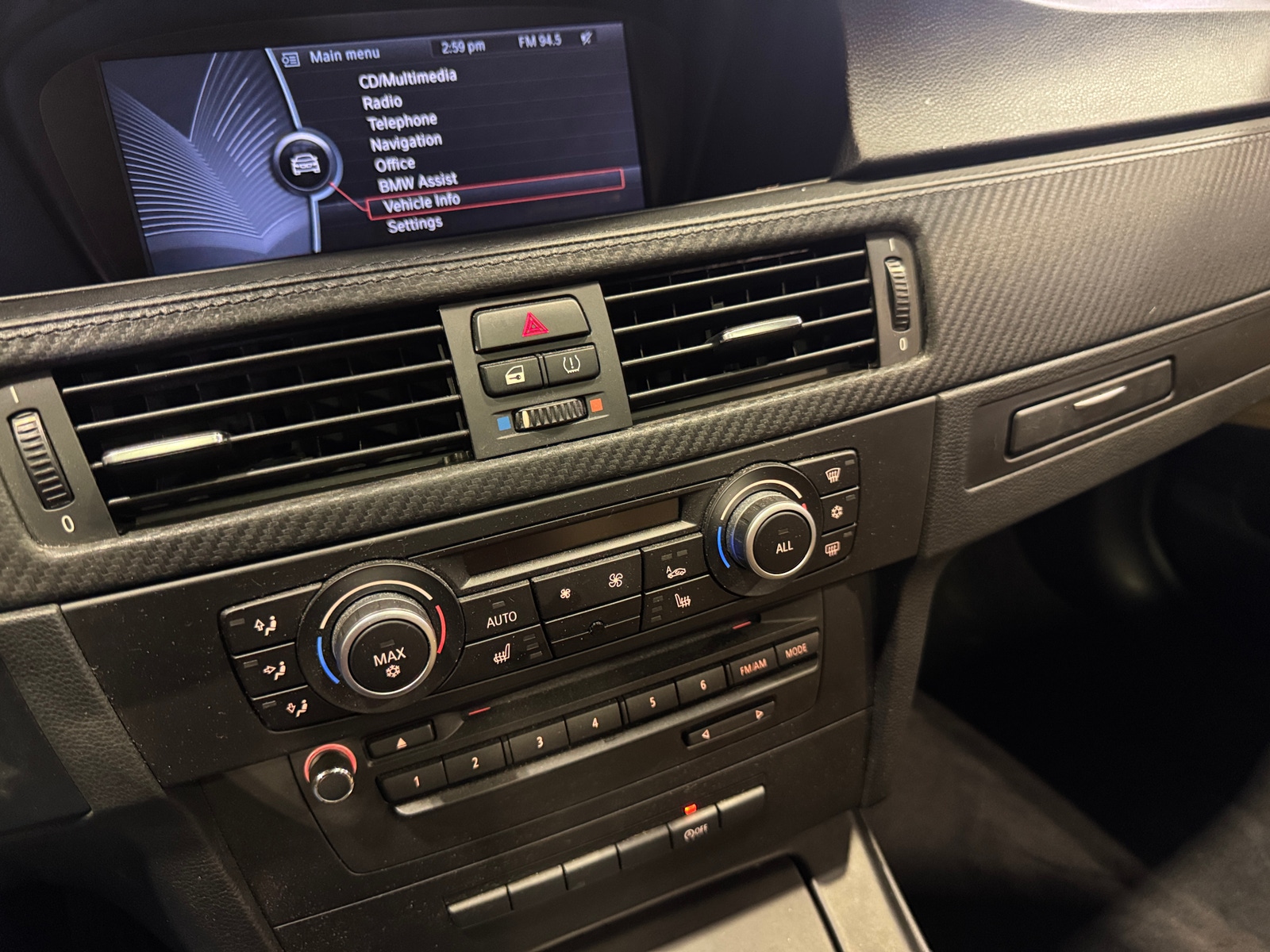 Thumbnail: 2011 BMW M3 - 3