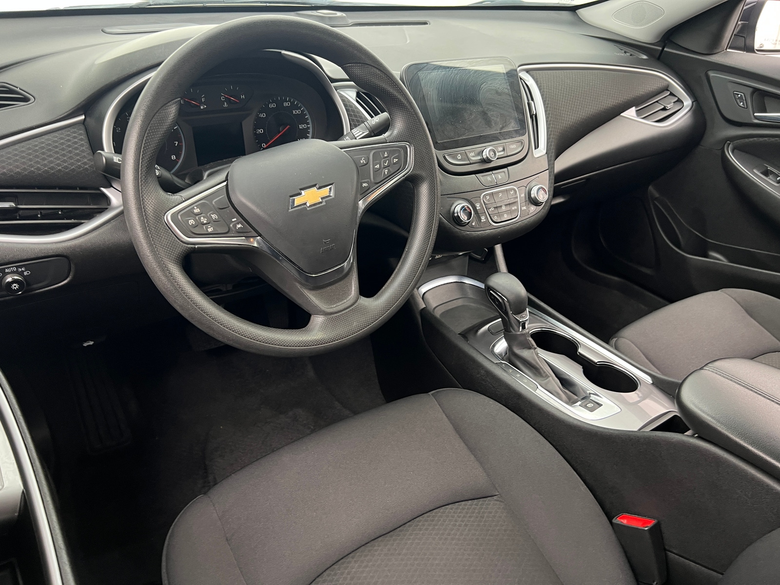 Thumbnail: 2023 Chevrolet Malibu - 3