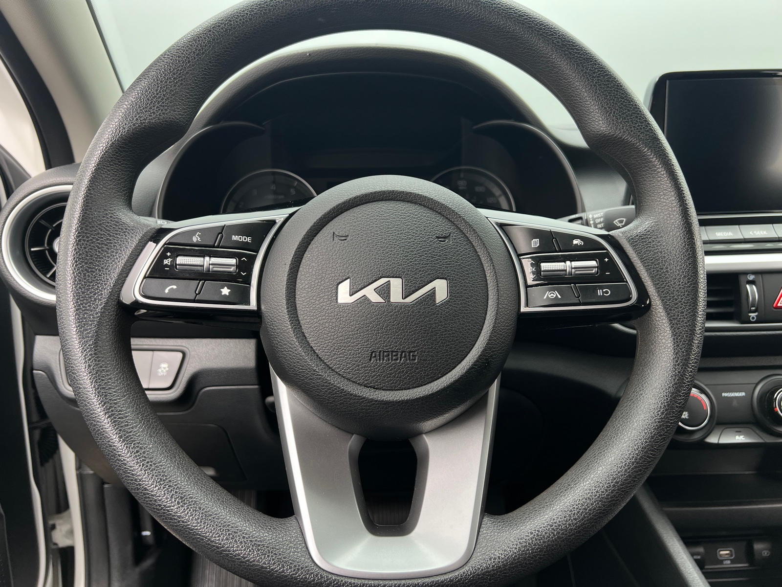 Thumbnail: 2024 Kia Forte - 5