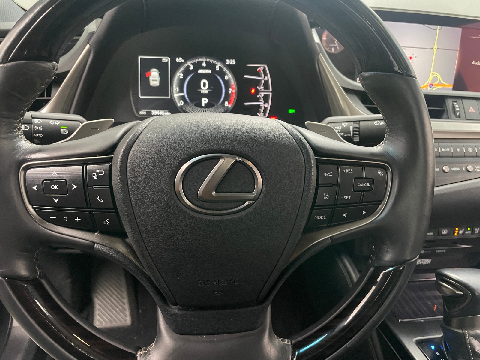 Thumbnail: 2020 Lexus ES - 4
