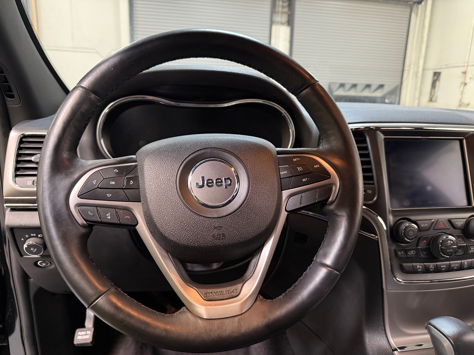 Thumbnail: 2018 Jeep Grand Cherokee - 4