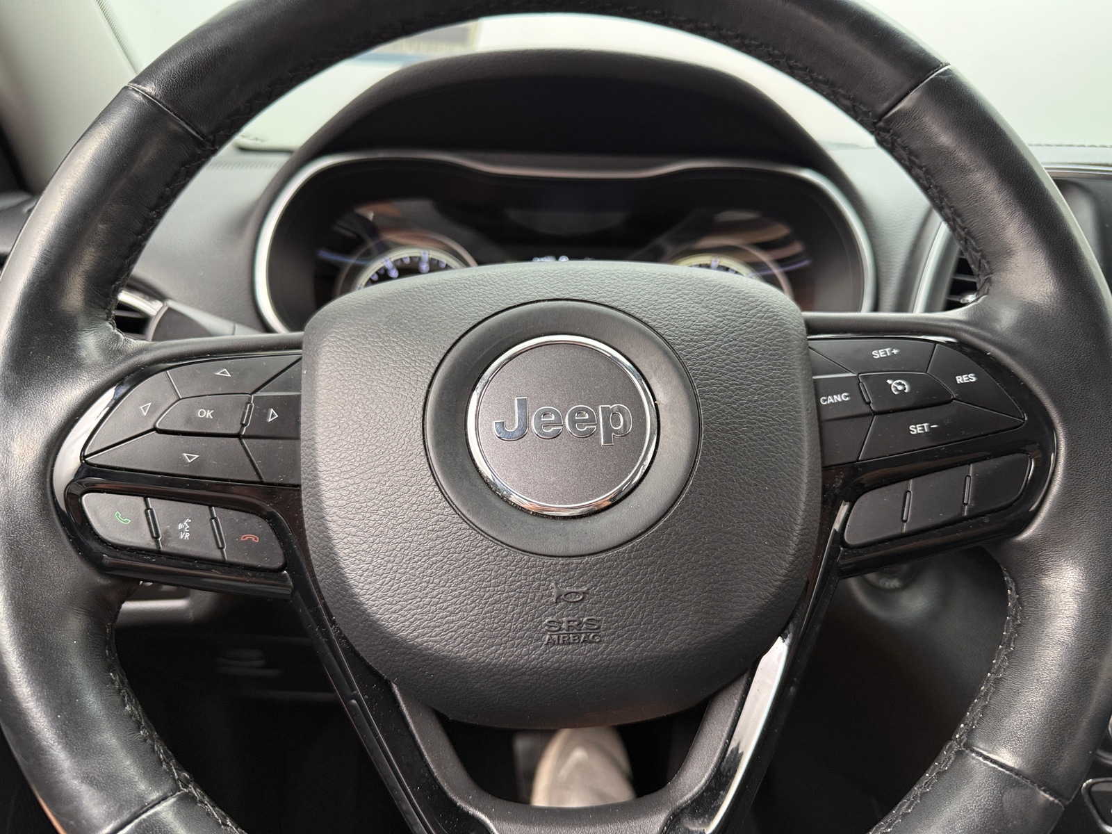 Thumbnail: 2020 Jeep Cherokee - 4