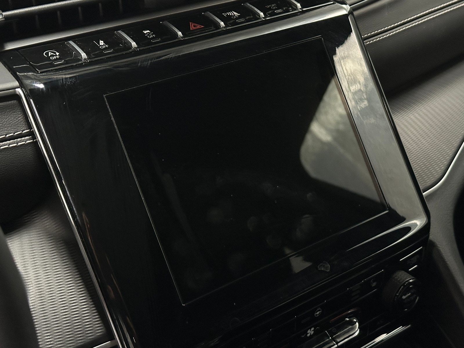 Thumbnail: 2024 Jeep Grand Cherokee - 3