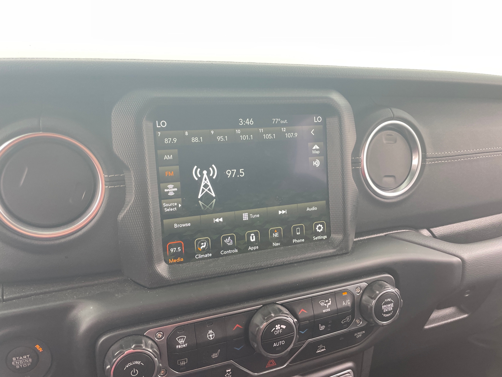 Thumbnail: 2022 Jeep Wrangler - 3
