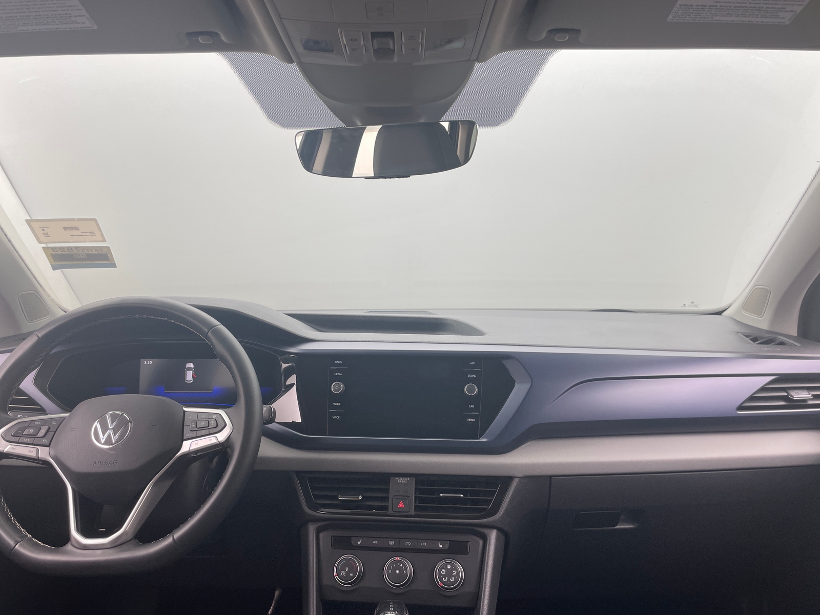 Thumbnail: 2022 Volkswagen Taos - 2