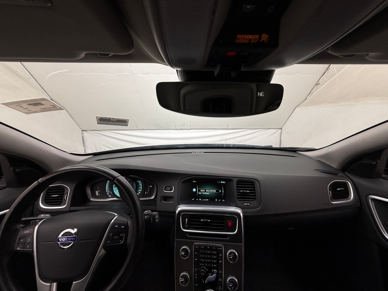 Thumbnail: 2015 Volvo V60 - 2