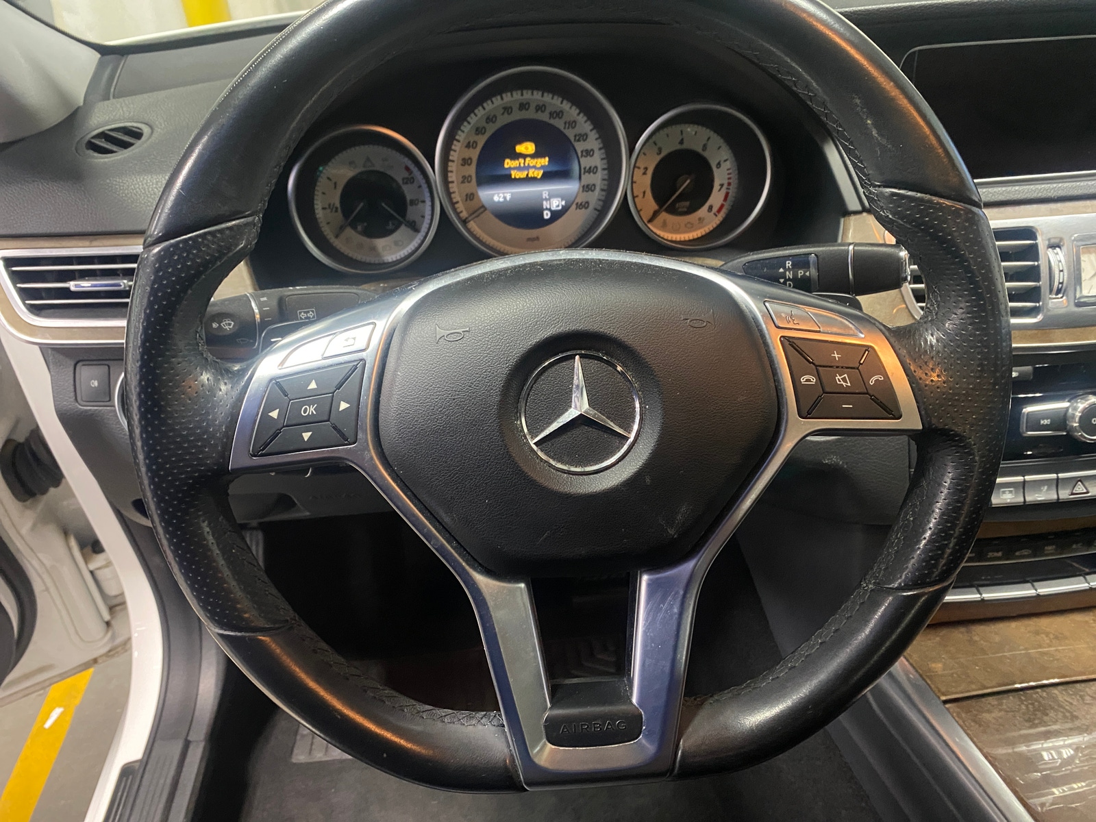Thumbnail: 2014 Mercedes-Benz E-Class - 4