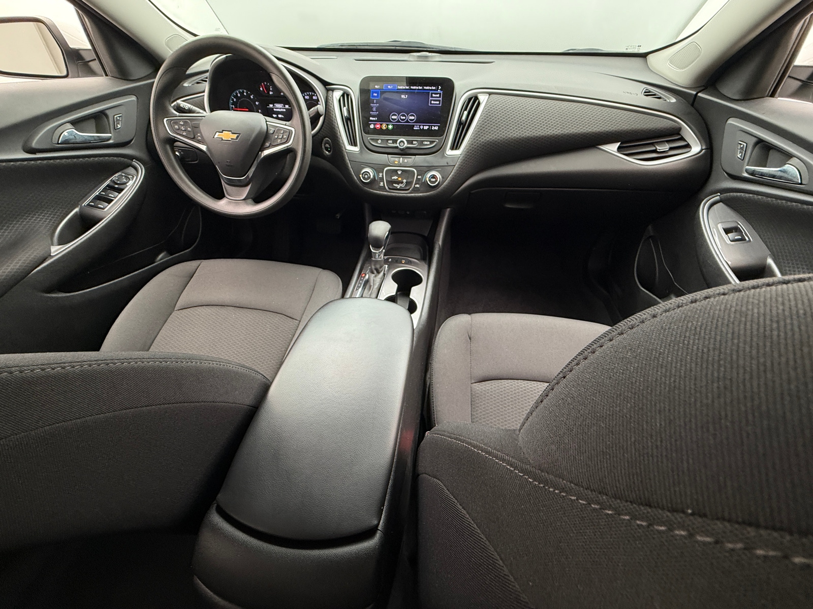 Thumbnail: 2023 Chevrolet Malibu - 3