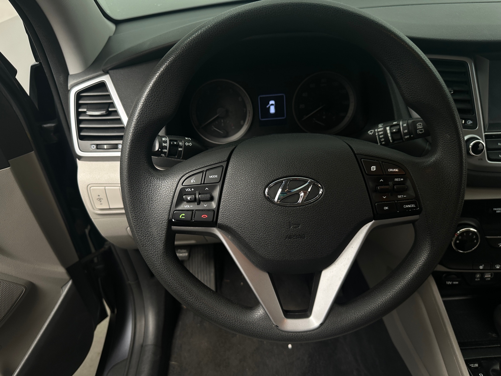 Thumbnail: 2018 Hyundai Tucson - 5