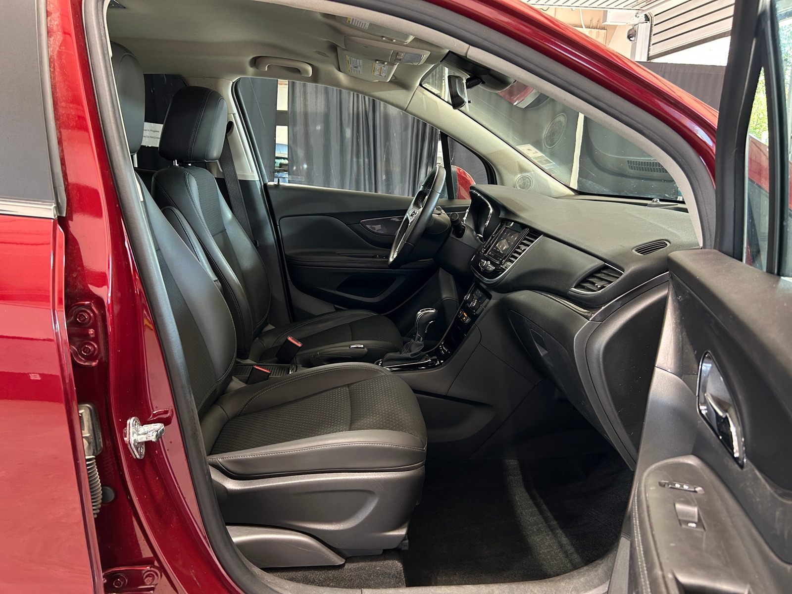 Thumbnail: 2022 Buick Encore - 2