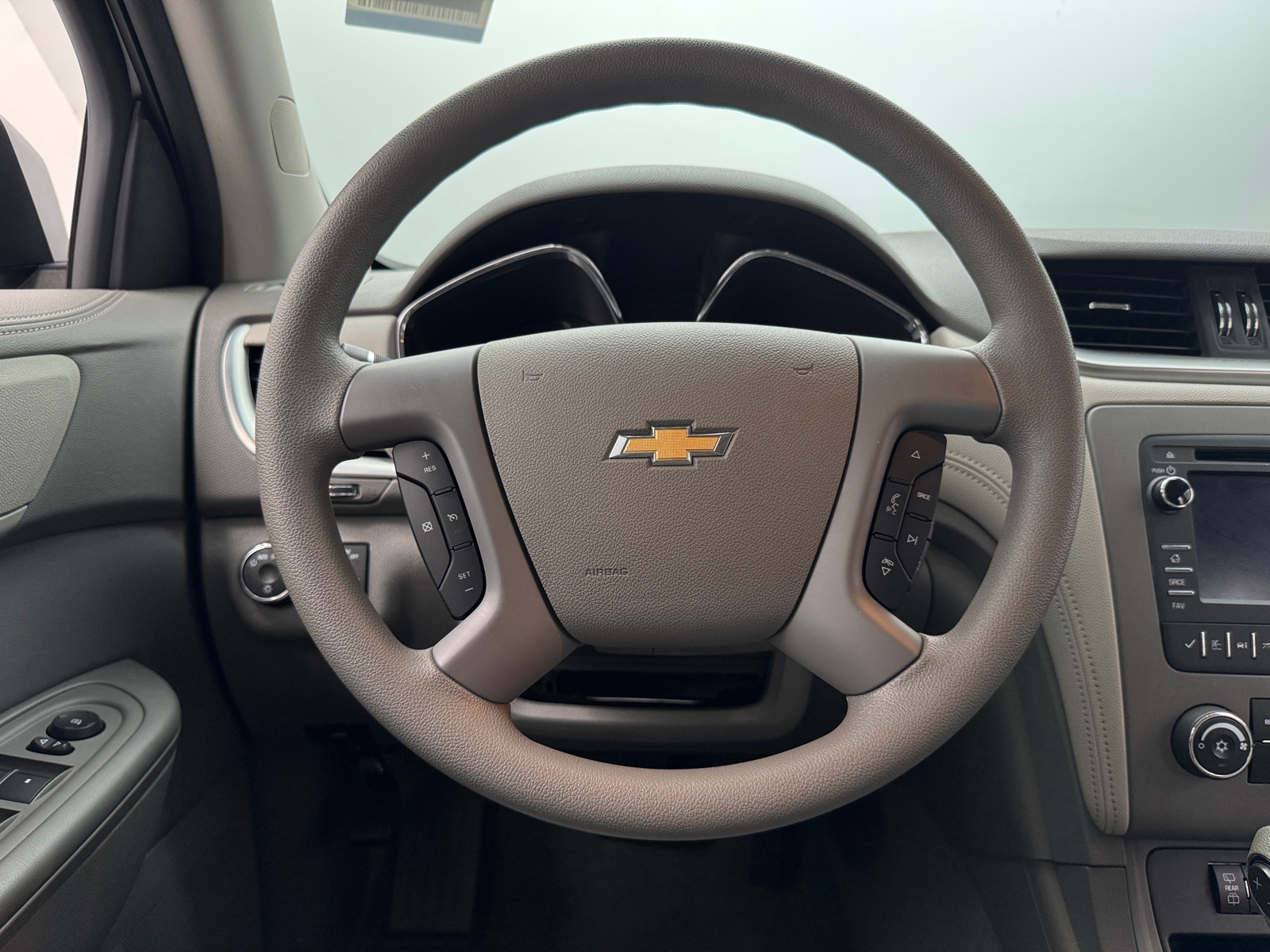 Thumbnail: 2017 Chevrolet Traverse - 5