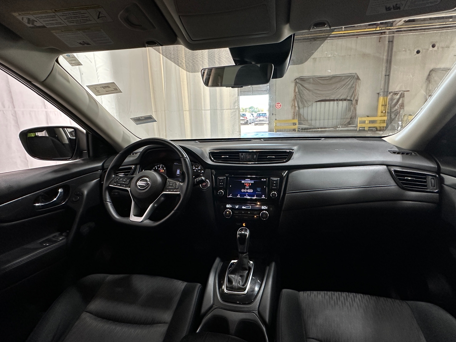Thumbnail: 2020 Nissan Rogue - 3