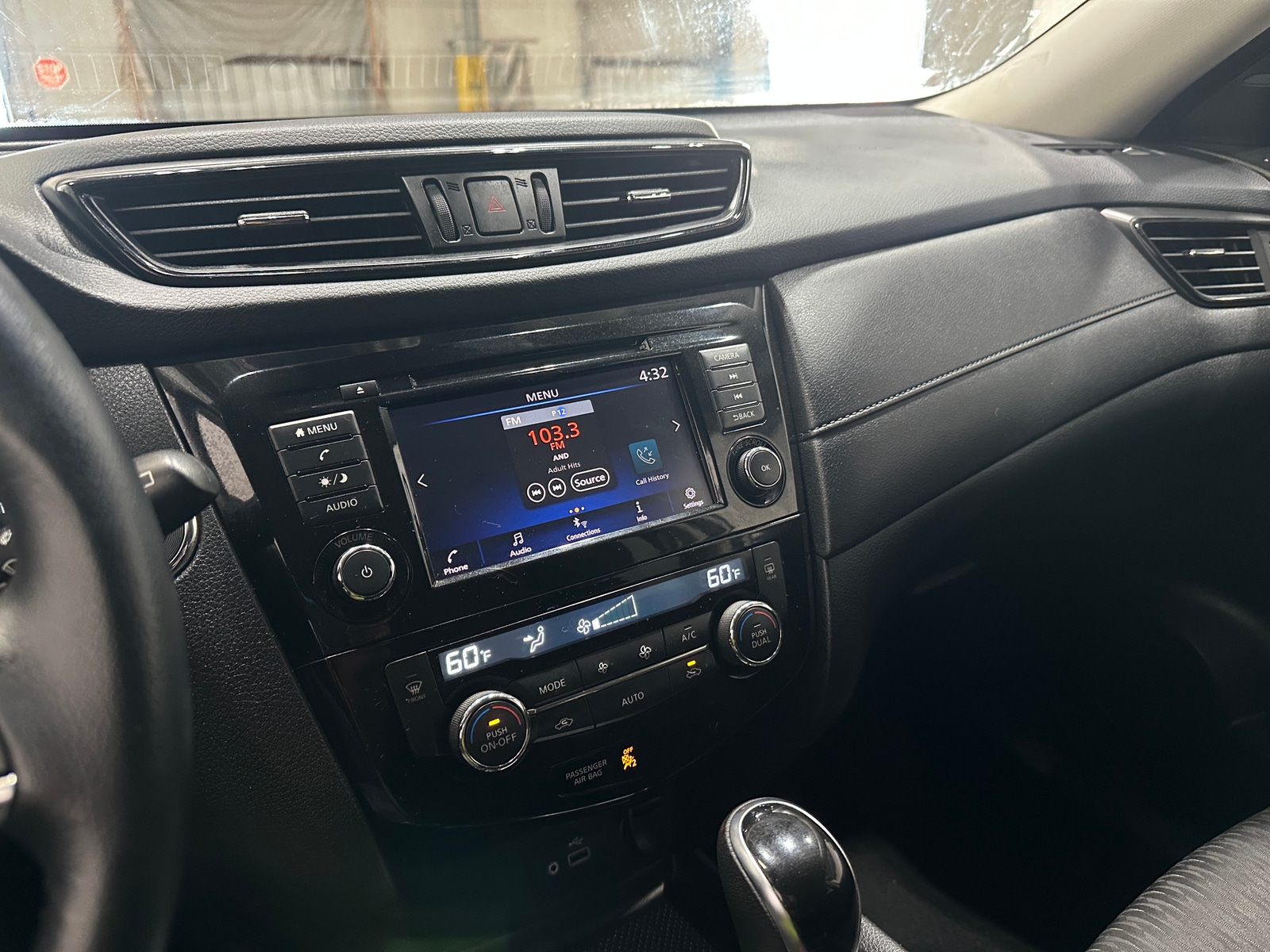 Thumbnail: 2020 Nissan Rogue - 4