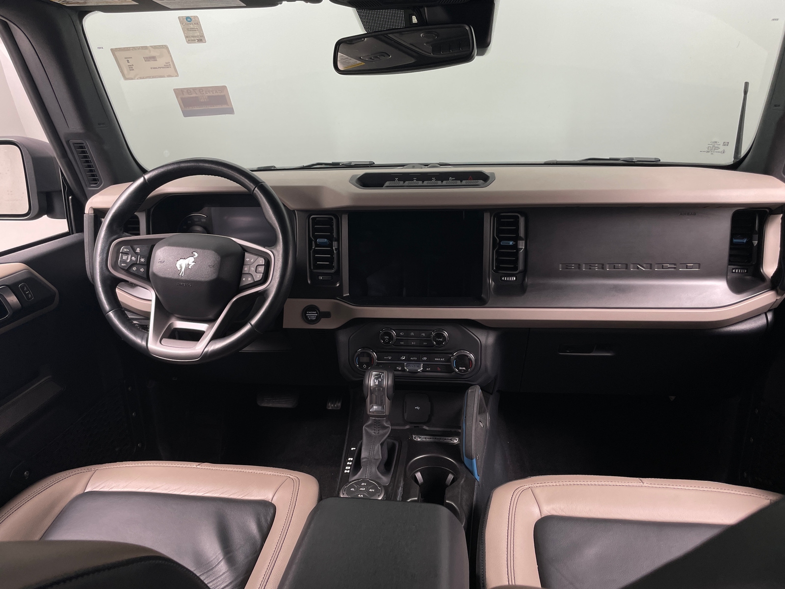 Thumbnail: 2023 Ford Bronco - 3
