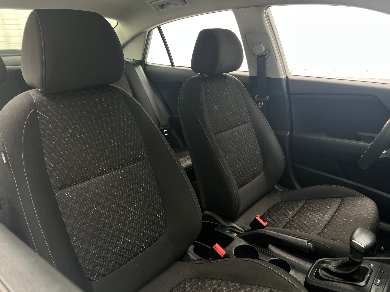 Thumbnail: 2022 Kia Rio - 2