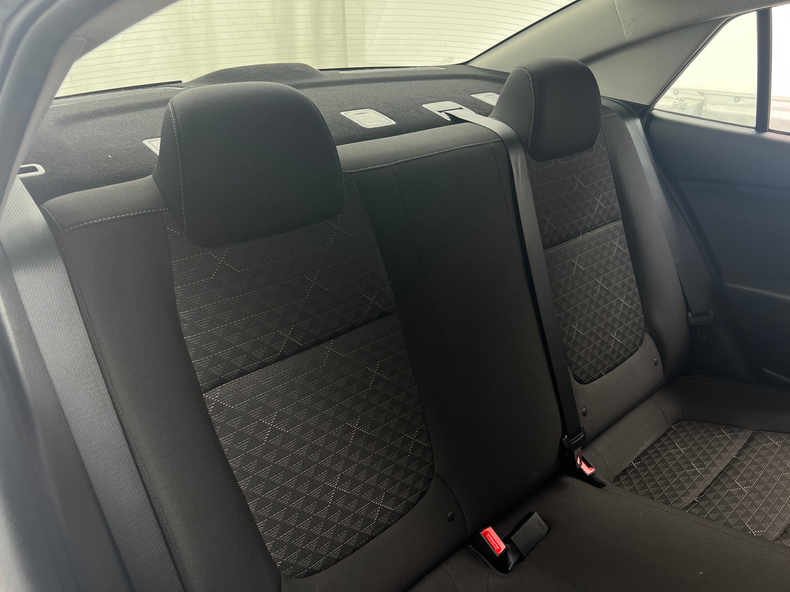 Thumbnail: 2022 Kia Rio - 6