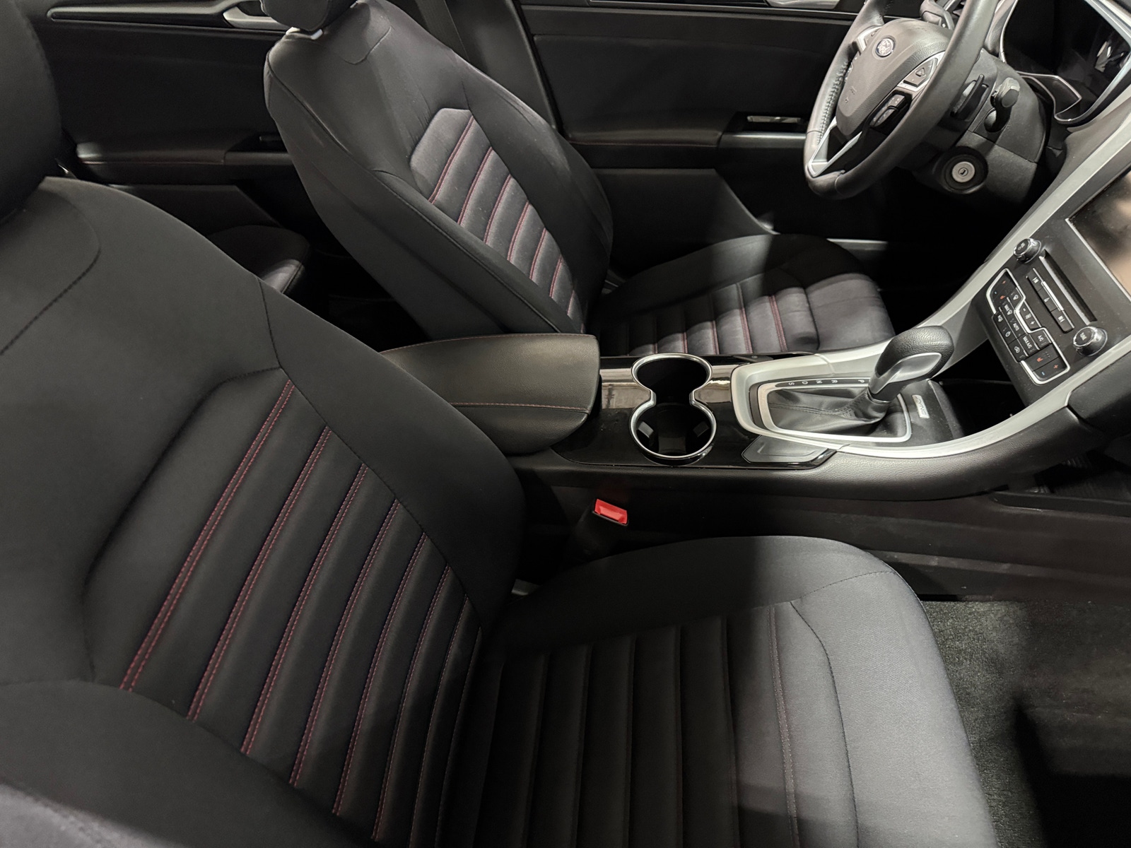 Thumbnail: 2016 Ford Fusion - 2