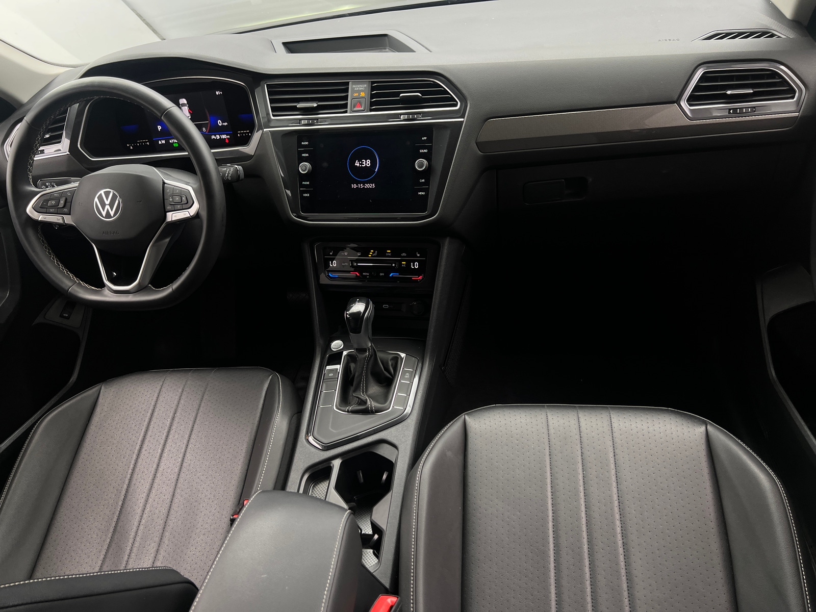 Thumbnail: 2022 Volkswagen Tiguan - 2