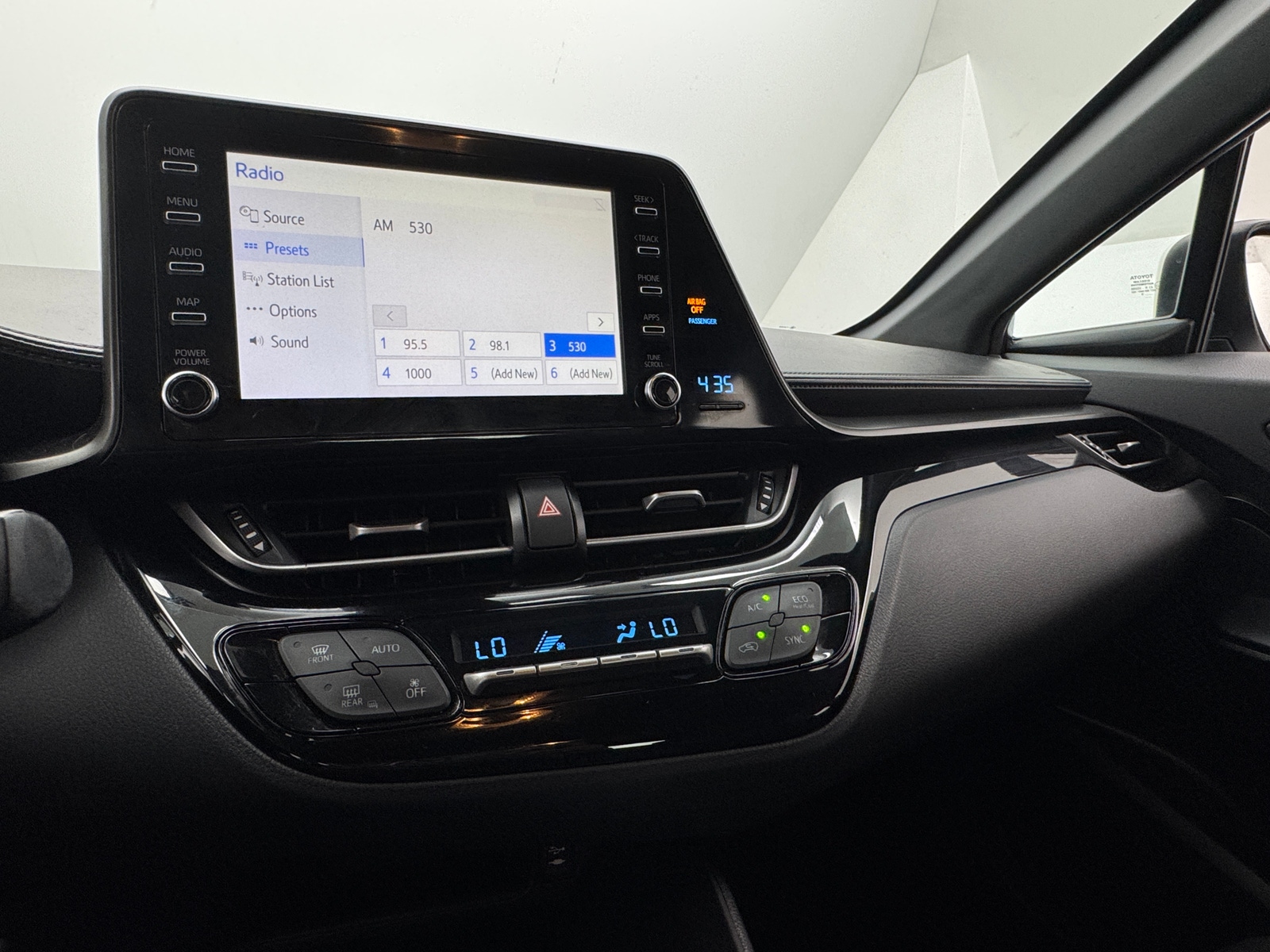 Thumbnail: 2019 Toyota C-HR - 4