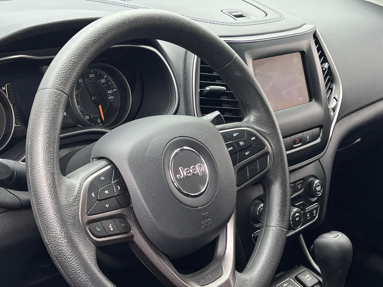 Thumbnail: 2021 Jeep Cherokee - 5