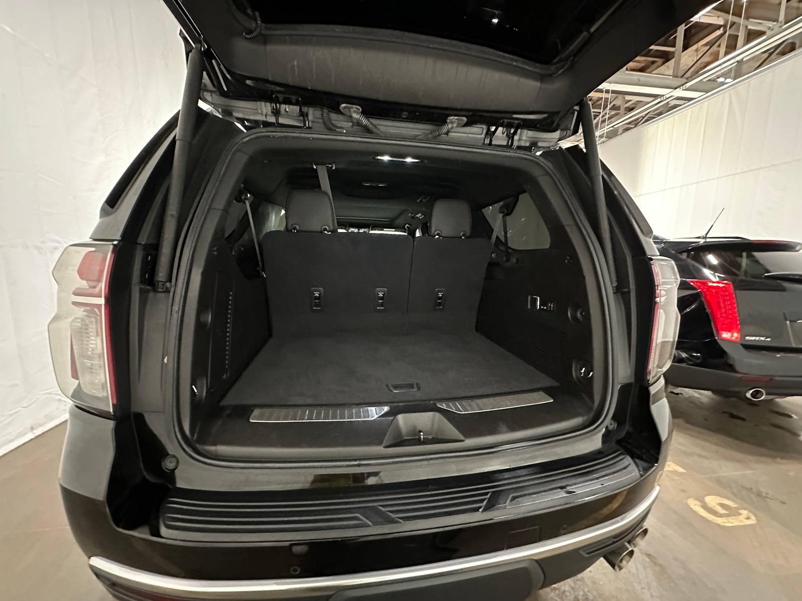 Thumbnail: 2021 Chevrolet Suburban - 6